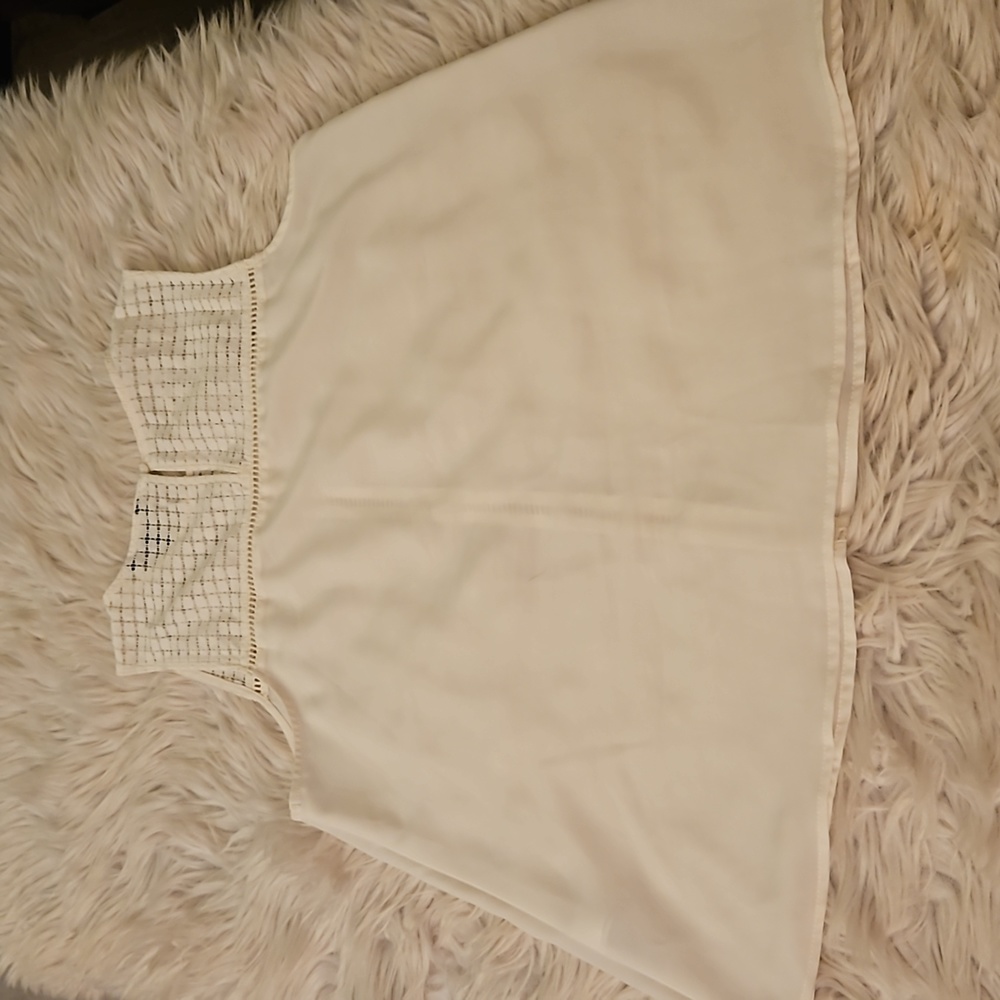 Banana Republic White Sleeveless Textured Detail Top | Size Medium - Picture 4 of 4